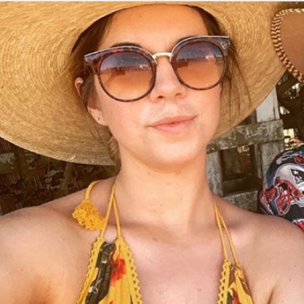 Meet your Posher, Sally